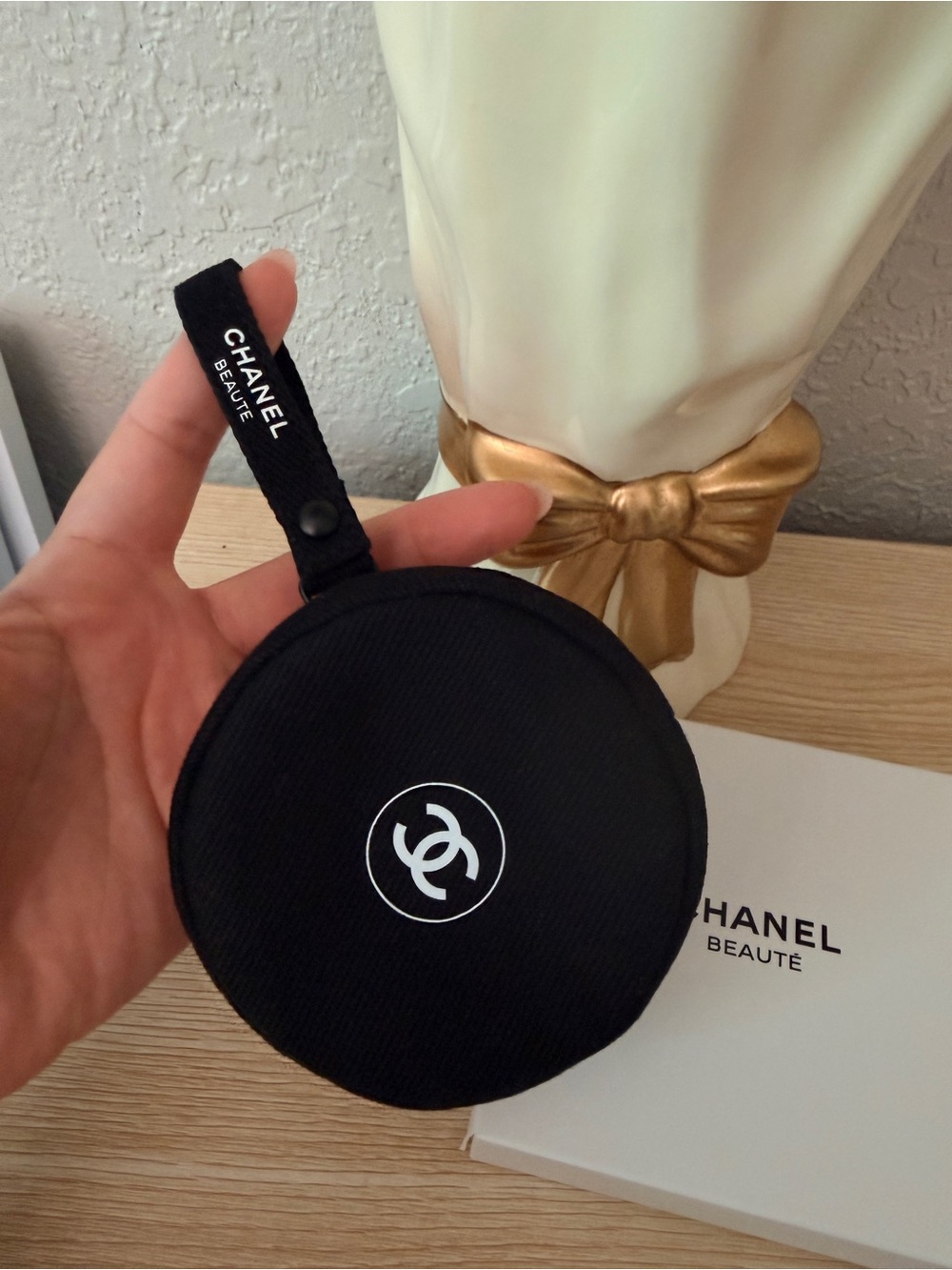 CHANEL Beaute Black Round Zip Pouch - Picture 6 of 6